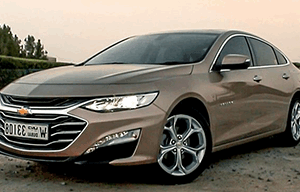 Chevrolet Malibu 2017 gold